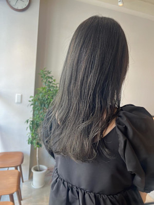 ダークアッシュベージュ