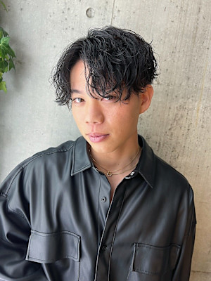 ツイストスパイラルパーマ｜ツイストスパイラル×センターパート