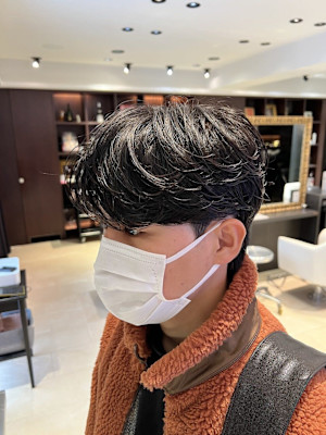 韓国ヘア　カルマパーマ　メンズヘア　ダウンパーマ　メンズヘア