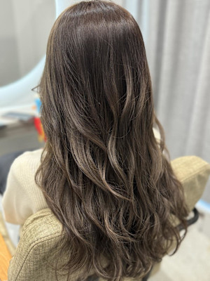 ベージュカラー　