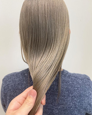 プラチナベージュ