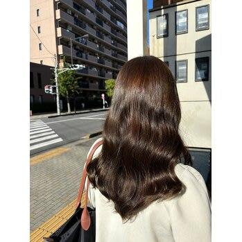 新色キラテラカラーでツヤツヤオリーブグレージュ