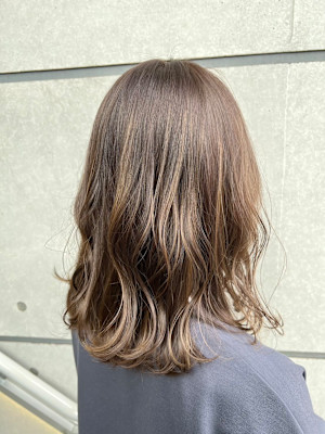 個室型美容室GULGUL 表参道店×ミディアム