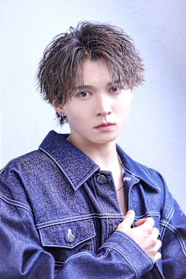 センターパート×ツイストスパイラル