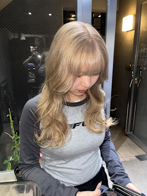 ミルクティーベージュ　グレージュ　切りっぱなしボブ