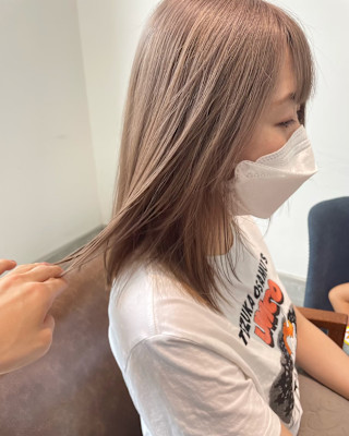 くすみベージュ