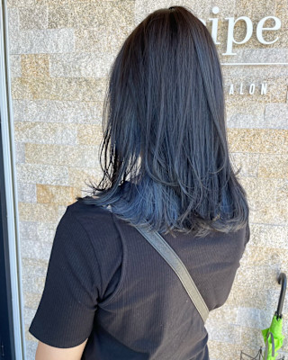 ブルーブラック