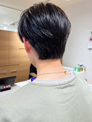 マッシュ　レイヤーショート　ミニマッシュ　黒髪　爽やかヘア