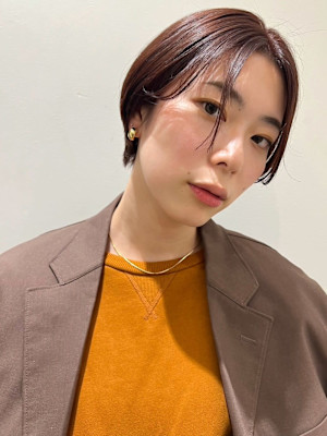 マッシュ　センターパート　フェイスレイヤー　ベージュカラー