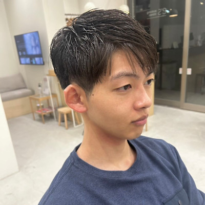 《イーズ鎌倉》爽やかなビジネスソフトツーブロック/刈り上げ