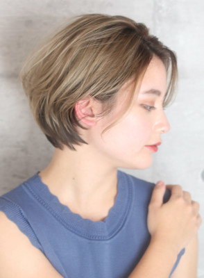 40代50代小顔黒髪ネビージュボブルフワンレンショート