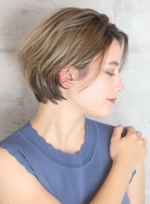 40代50代小顔黒髪ネビージュボブルフワンレンショート