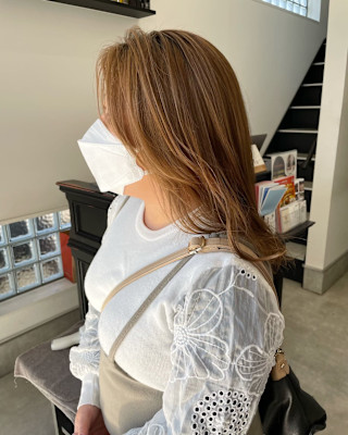 ベージュブラウン