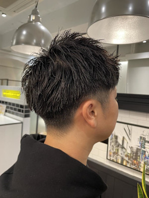 アップバングツーブロショート