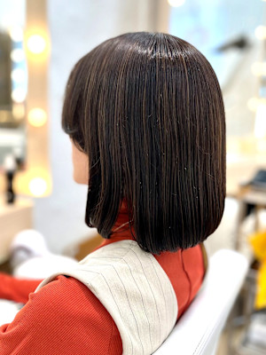 【小林】ブリーチしない白髪ぼかしハイライトの艶ボブ☆