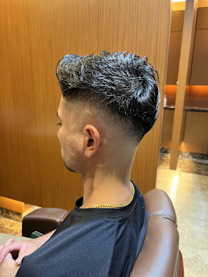 銀座　理容室　メンズカット　バーバースタイル　スキンフェード