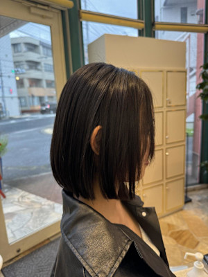 切りっぱなしボブ/Ju