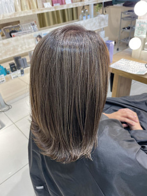 白髪ぼかしハイライトカラー　（千田）