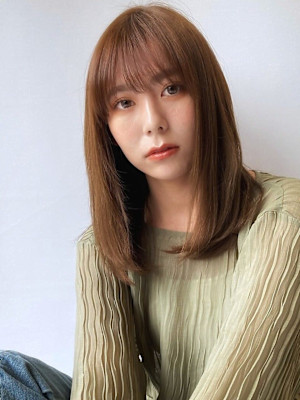 小顔前髪ワンカールレイヤーカット黒髪ボブウルフ