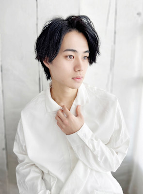 20代30代40代 外ハネワイルドアップバング