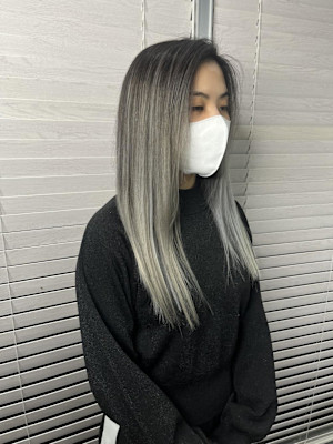 ハイライト バレイヤージュ  デザインカラー シルバーカラー