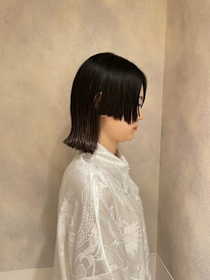 モードヘア×アッシュカラー×前髪なし×横浜×20代30代