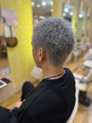 メンズブルーシルバーベリーショート