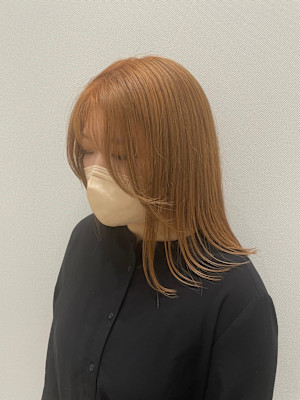 サンドベージュ