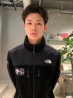 スパイキーショート　ニュアンスパーマ　緩めパーマ　前髪なし