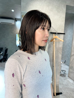 KUsU（クス）×切りっぱなしボブ×ダークブラウン