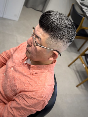 GROOMER/S TOKYO フェードカット