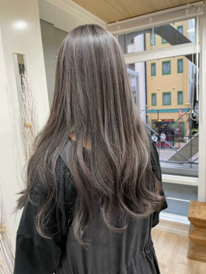 ハイライト多めグレーベースハイライト