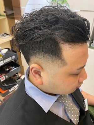 パーマ×スキンフェード