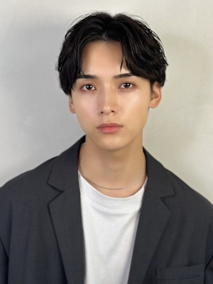 フェザーパーマ〈センターマッシュ〉