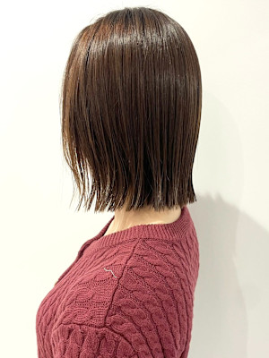 切りっぱなしボブ　縮毛矯正　ストレートヘア　グレージュ