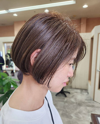 ミニボブ×スモーキーカラー