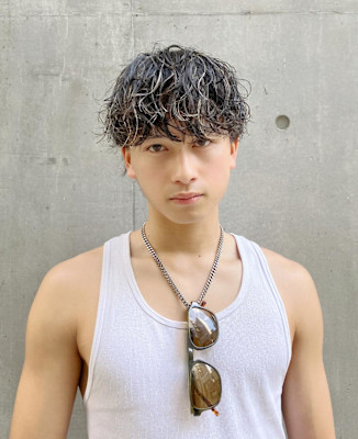 波巻きスパイラルパーマメンズマッシュパーマツイストパーマ