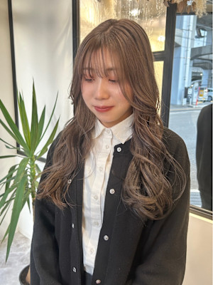 くすみベージュ