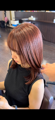 ピンクベージュ