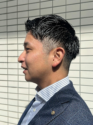 刈り上げすっきり！セットしやすいビジネスマンのメンズカット
