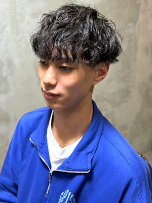 波巻きパーマ　ミニマッシュ　刈り上げショート　爽やか