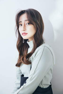 コテ巻きセミロング