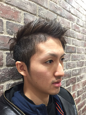 アッシュ系カラー×モヒカン風 style