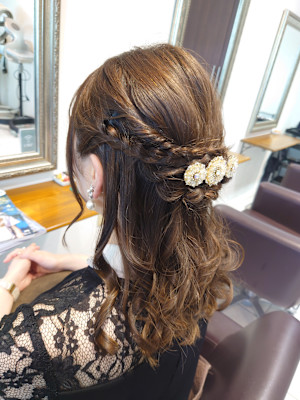 アレンジハーフアップ