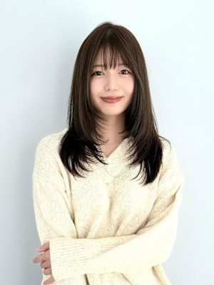 韓国風レイヤー小顔ワンカールナチュラルふんわりミディアム