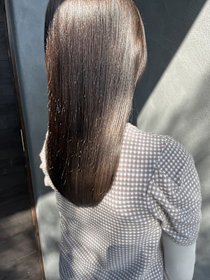 カーキブラウン