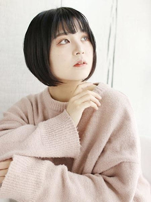 透け感バングのワンカールボブ