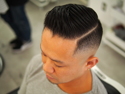 スキンフェード×ハードパートスタイル