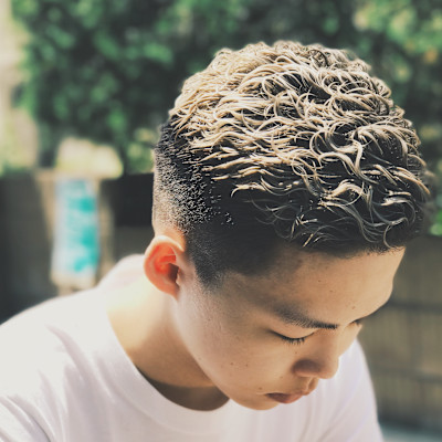 フェード×ハイブリーチ×ハードパーマ