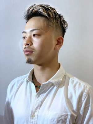 スキンフェード×ハードパートスタイル